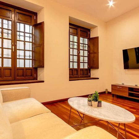 Pedro Nino Eleven Suites Севиля Екстериор снимка